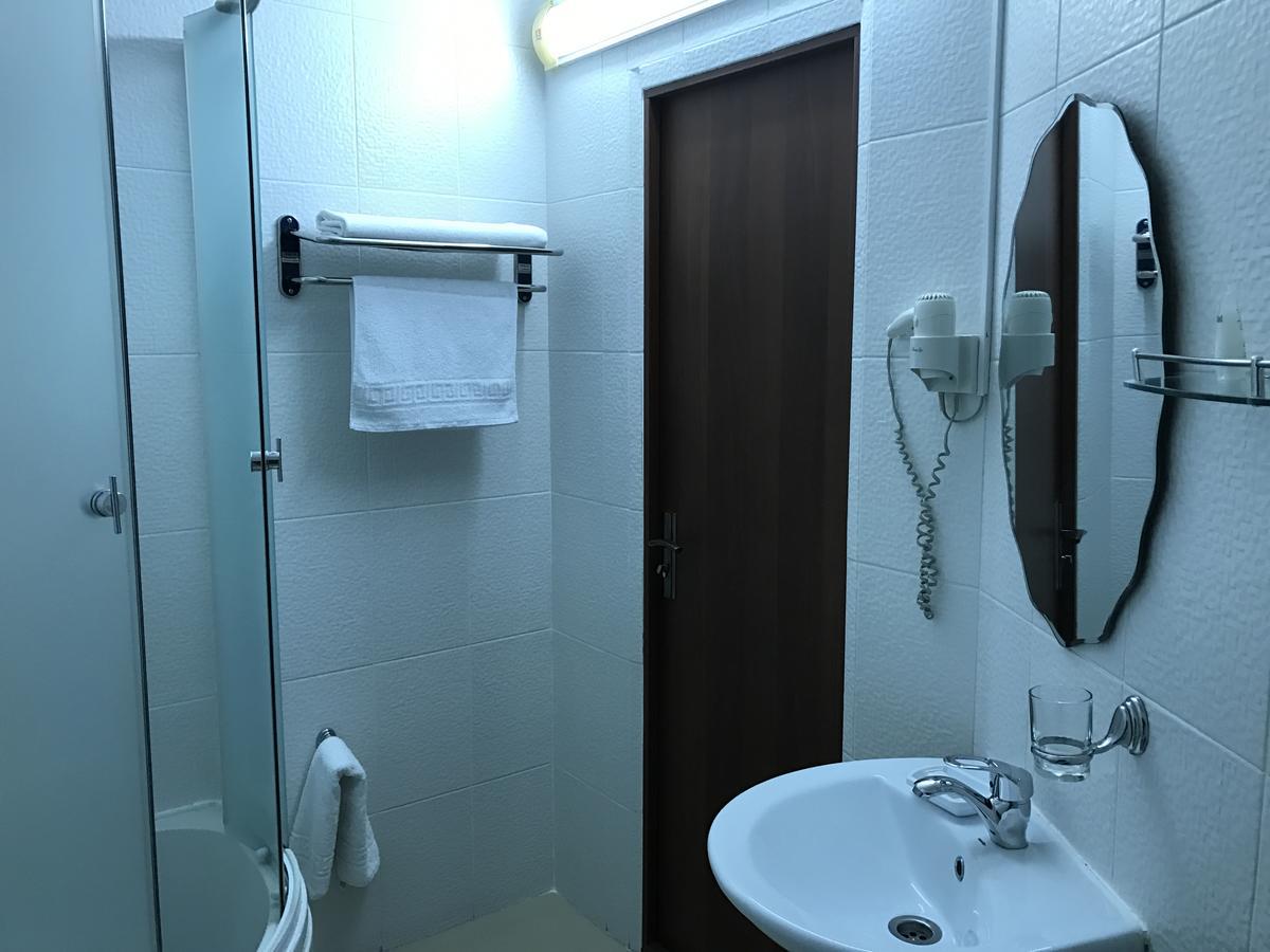 Hotel Shagyn Astana Bagian luar foto